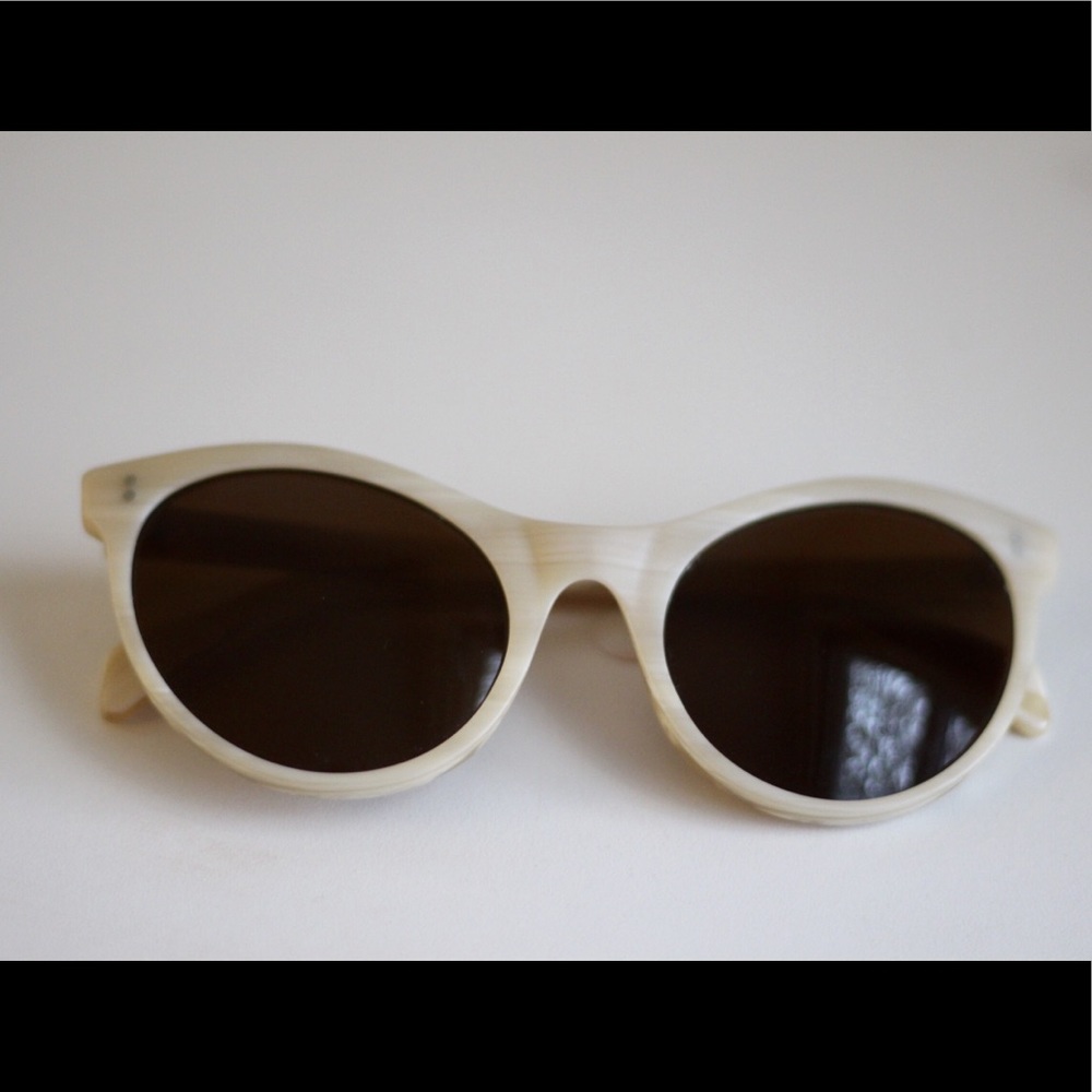 Illesteva Sunglasses. Handmade in Italy. - Picture 2 of 3